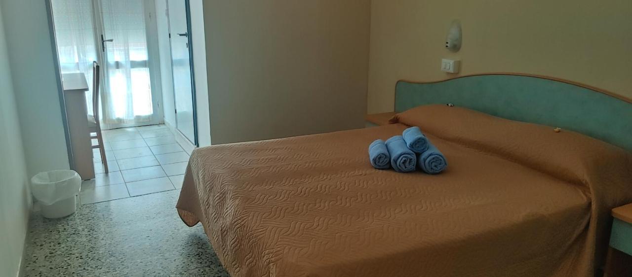 Hotel Adriatico Bellaria-Igea Marina Exteriör bild