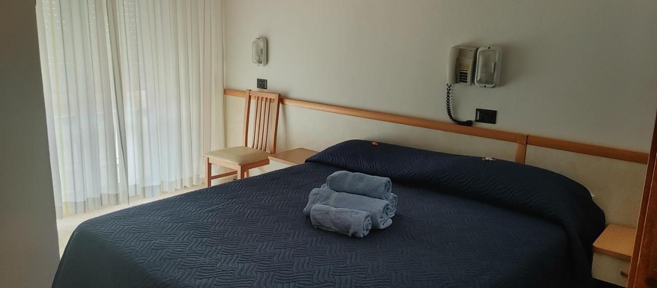 Hotel Adriatico Bellaria-Igea Marina Exteriör bild